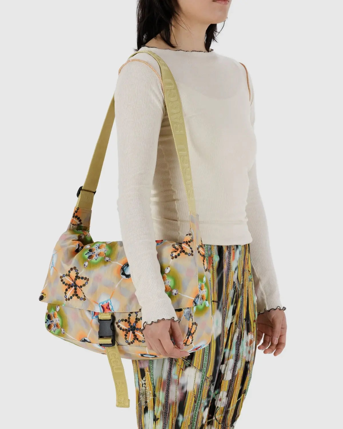 Nylon Messenger Bag - Raisa