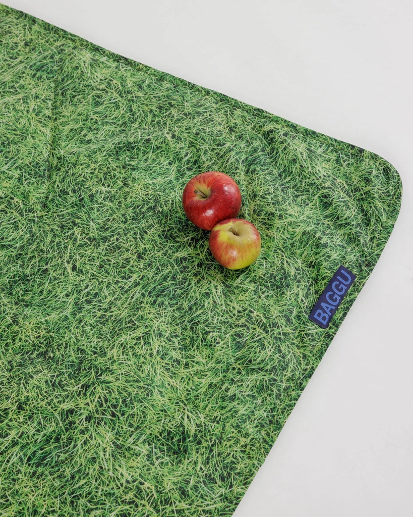 Puffy Picnic Blanket - Grass
