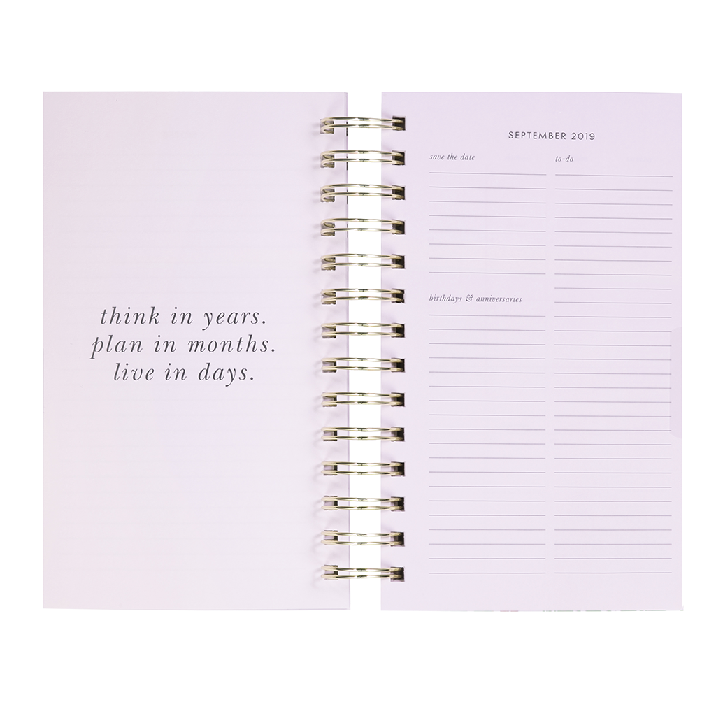 17 Month Planner Medium - Garden Posy