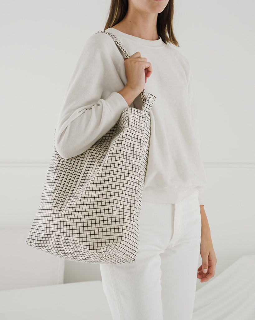 BAGGU Duck Bag Natural Grid – A Little Bird Told