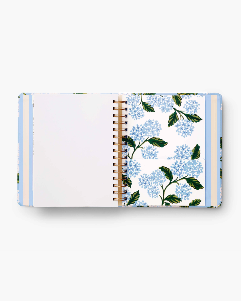17-Month Planner 2022 - Hydrangea