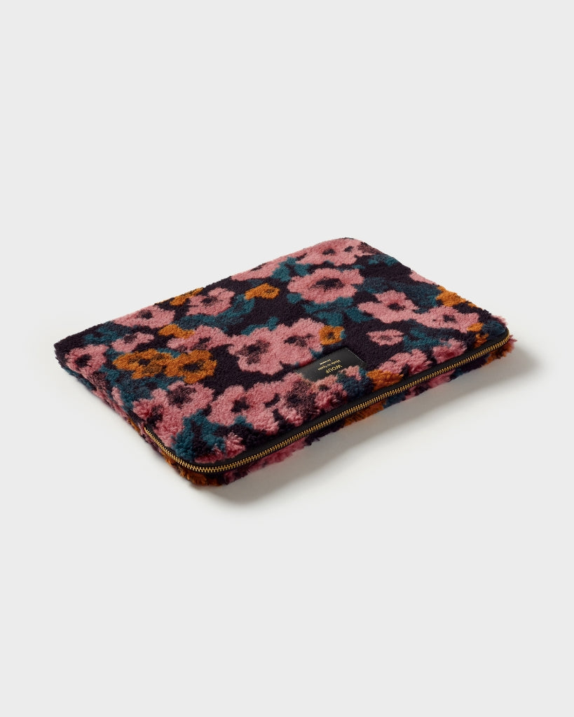 Teddy's Capsule Tech Case - Carmen