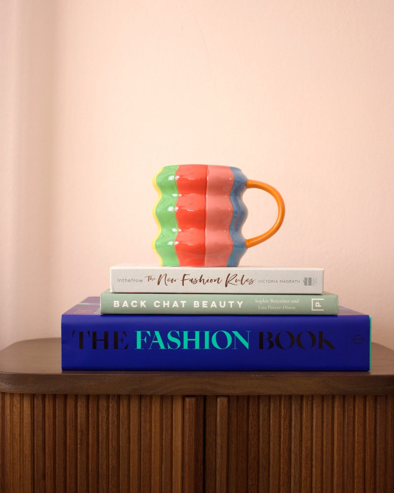 
                      
                        Hot Stuff Big Ceramic Mug - Rainbow Wave
                      
                    