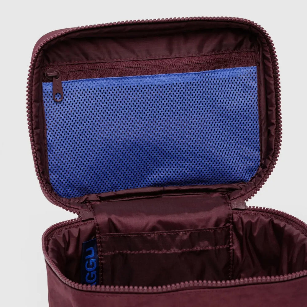 
                      
                        Cosmetic Case Large - Mahogany [PRE ORDER]
                      
                    
