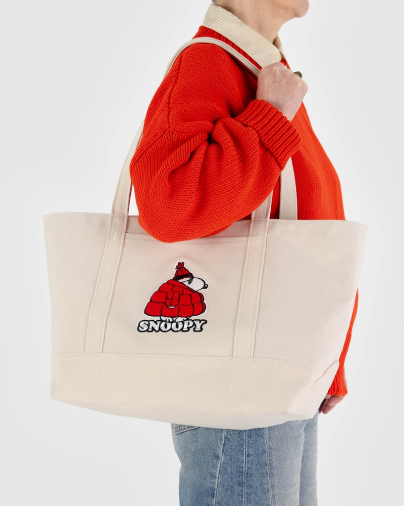 
                      
                        Medium Canvas Tote - Peanuts Snoopy
                      
                    