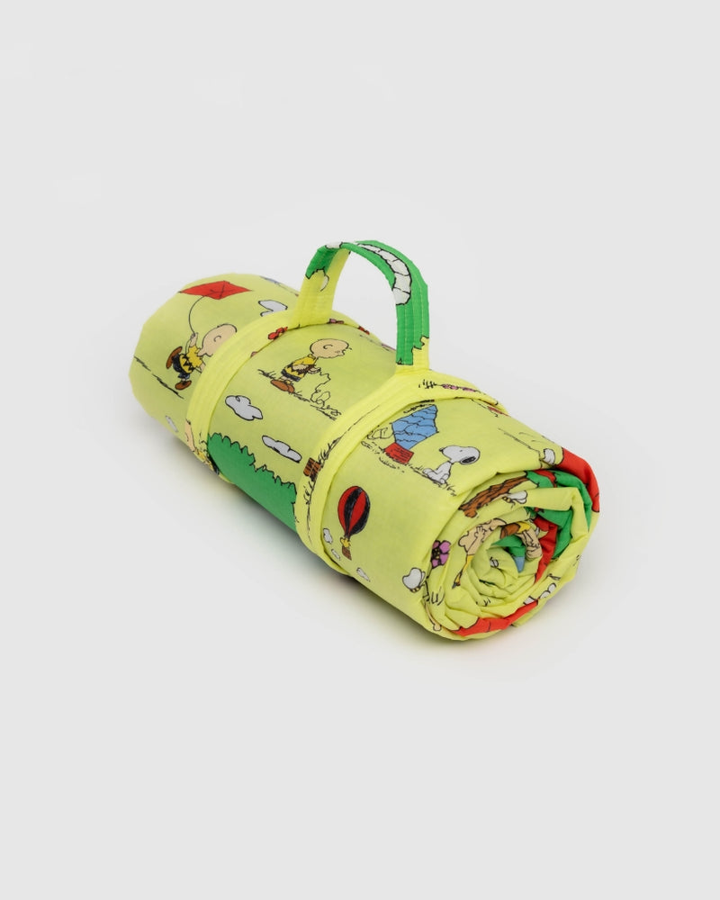 
                      
                        Puffy Picnic Blanket - Peanuts Kite Eating Tree
                      
                    