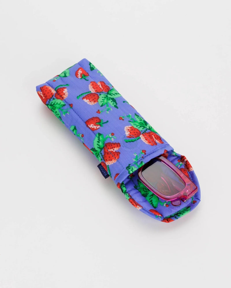 
                      
                        Puffy Glasses Case - Wild Strawberries
                      
                    