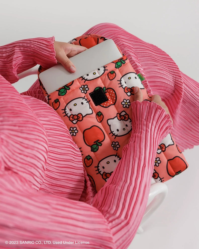 
                      
                        Puffy Laptop Sleeve - Hello Kitty Apple
                      
                    