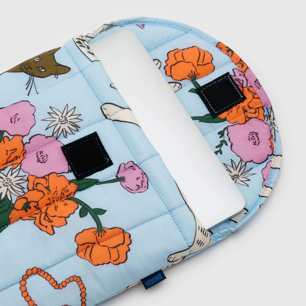 Puffy Laptop Sleeve - Table Cats