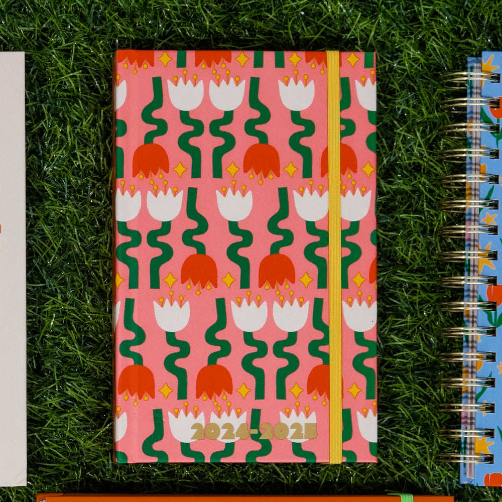 17-Month Planner [2024/2025] Classic - Mid Century Tulips