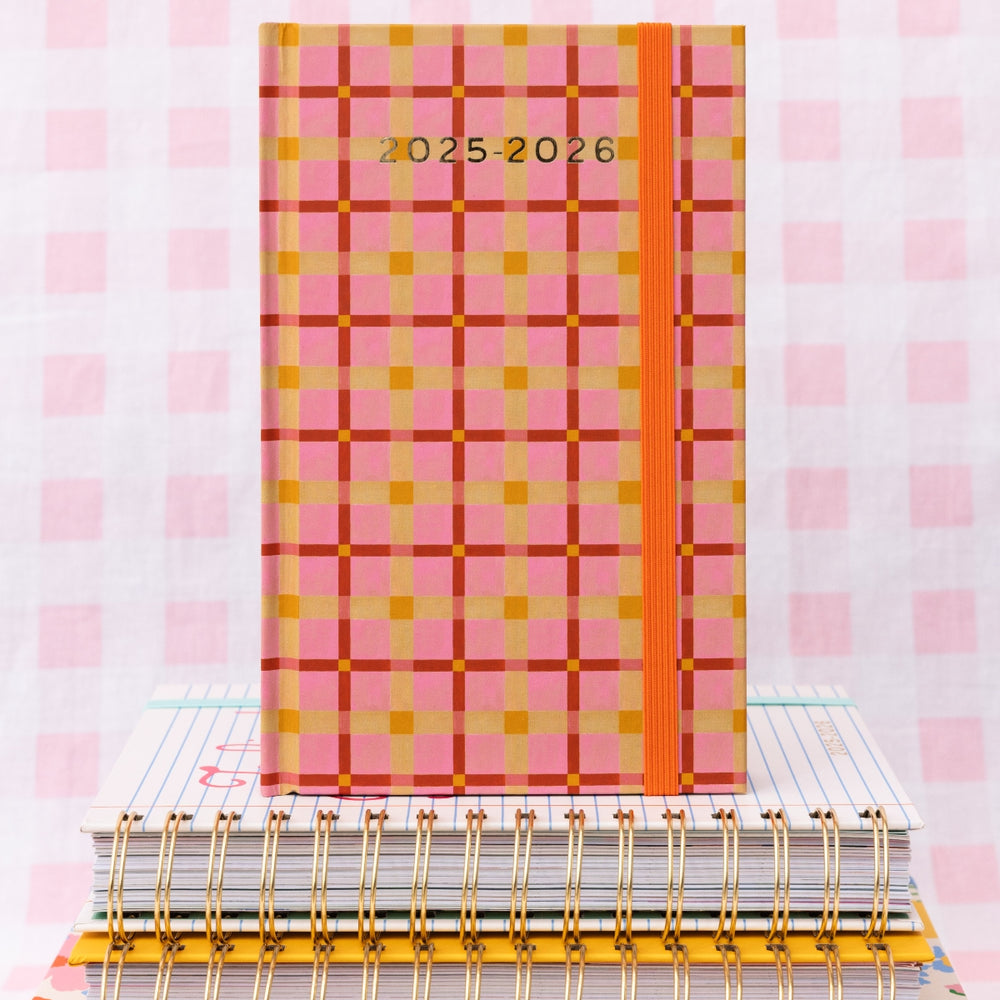 17-Month Planner [2025/2026] Classic - Pink Plaid [PRE ORDER]
