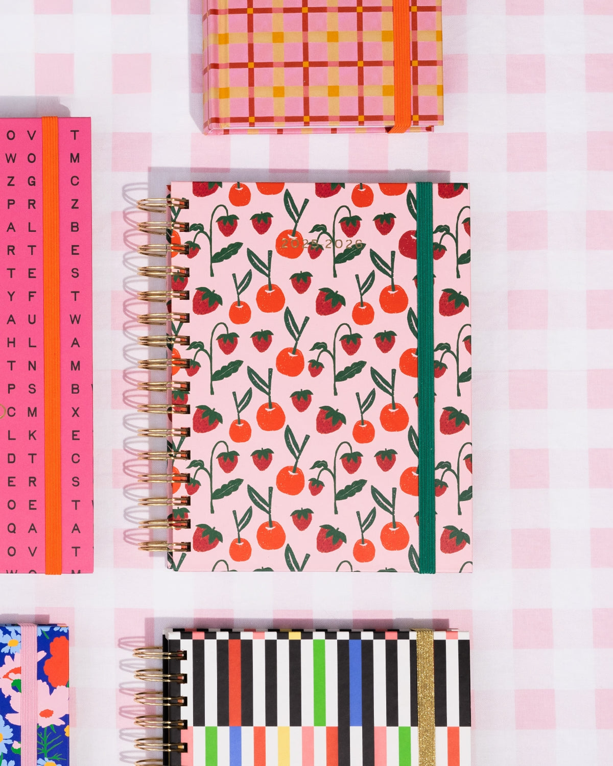 17-Month Planner [2025/2026] Medium - Strawberry [PRE ORDER]