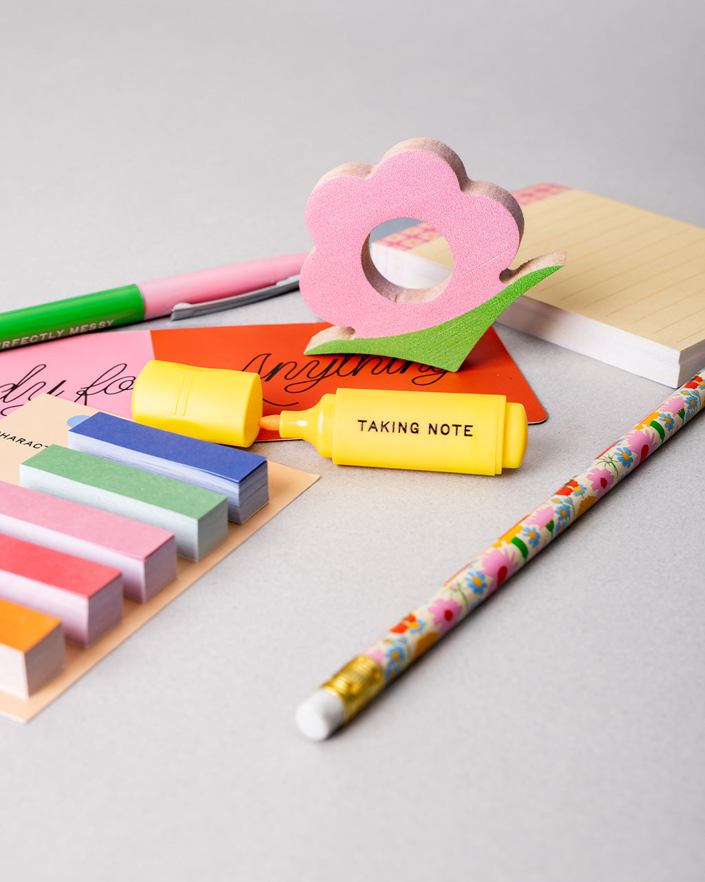 Reading Kit - I'm Busy Reading Right Now [PRE ORDER]