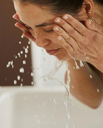Facial Care Cleansing - Cleansing Oil