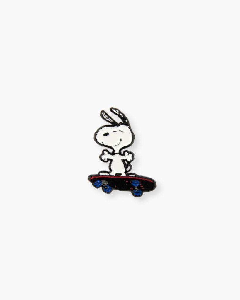 Peanuts Enamel Pin - Skateboard