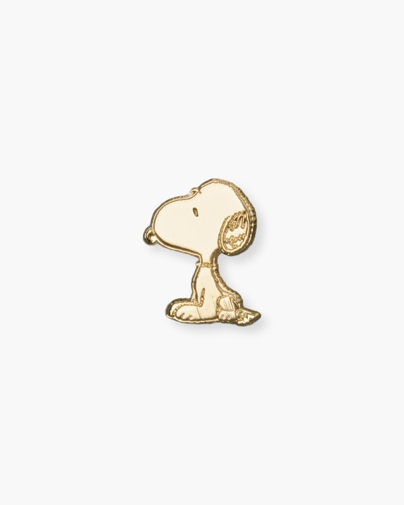 Peanuts Gold Pin - Sit Snoopy