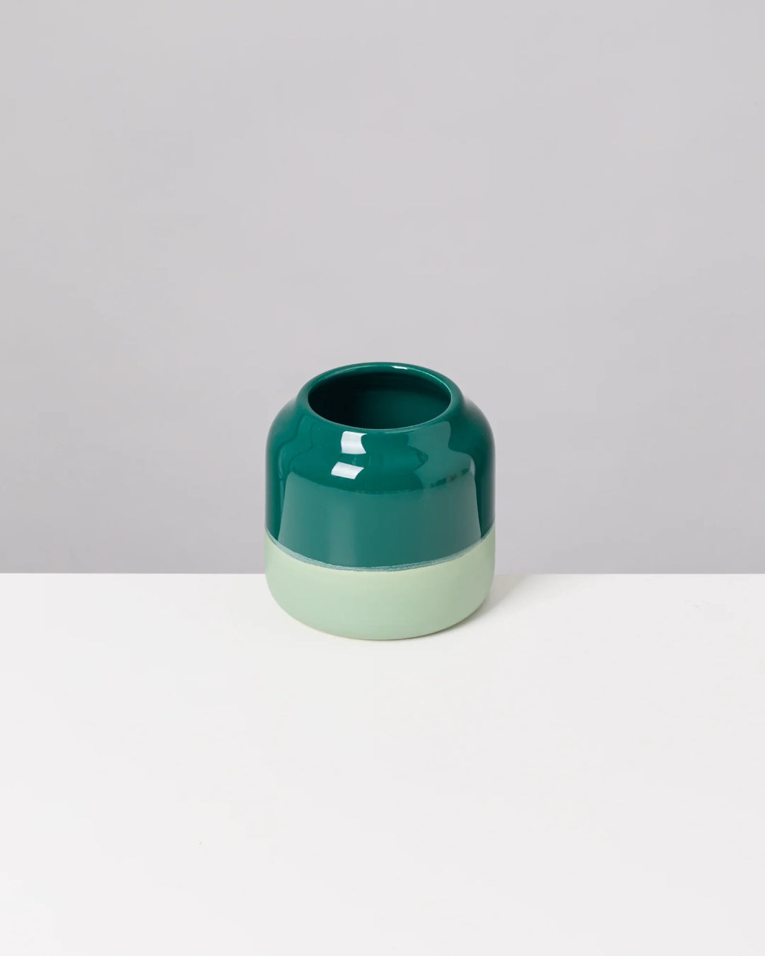 Bebé Vase - Dark Green Sage [PRE ORDER]