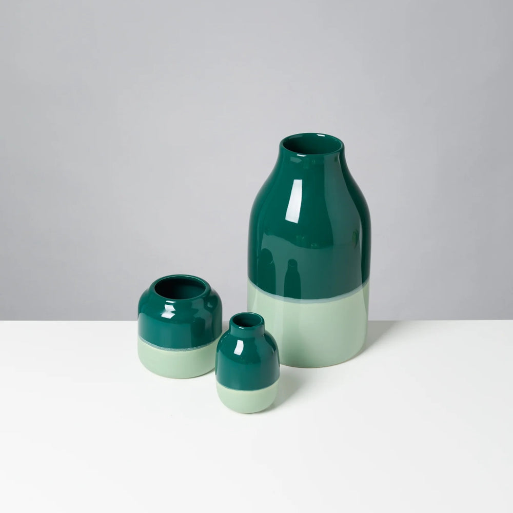 
                      
                        Bebé Vase - Dark Green Sage [PRE ORDER]
                      
                    
