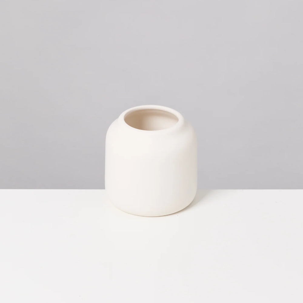 Bebé Vase - Matte Sand [PRE ORDER]