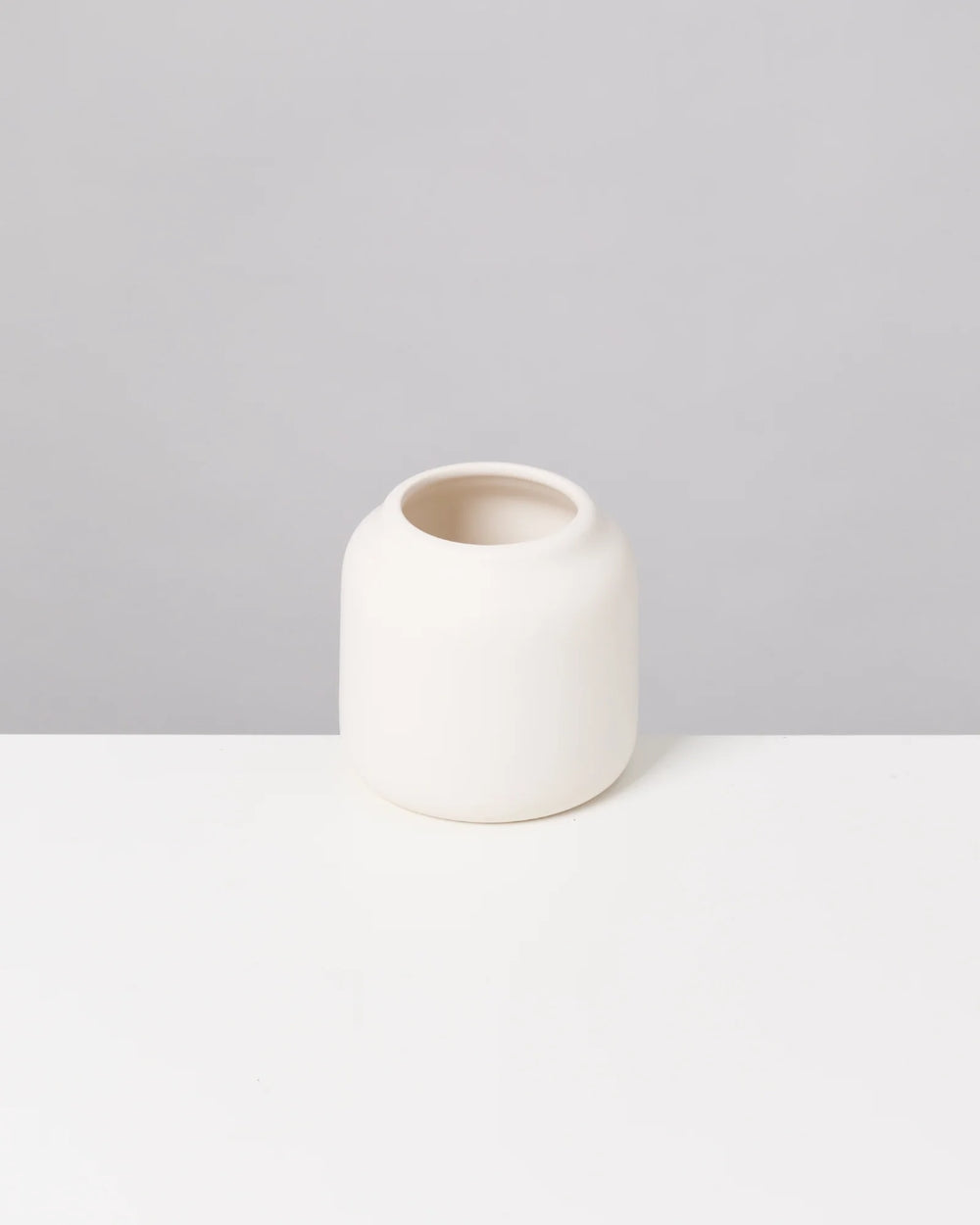 Bebé Vase - Matte Sand [PRE ORDER]