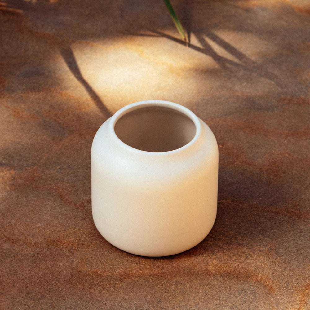 
                      
                        Bebé Vase - Matte Sand [PRE ORDER]
                      
                    