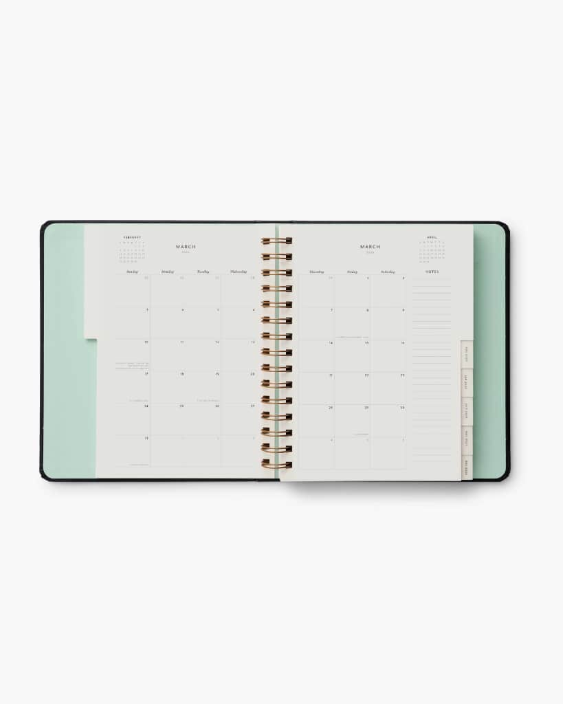 17-Month Covered Planner 2024 - Flores