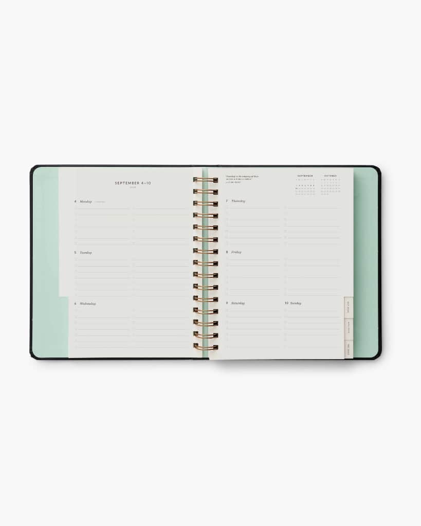 17-Month Covered Planner 2024 - Flores