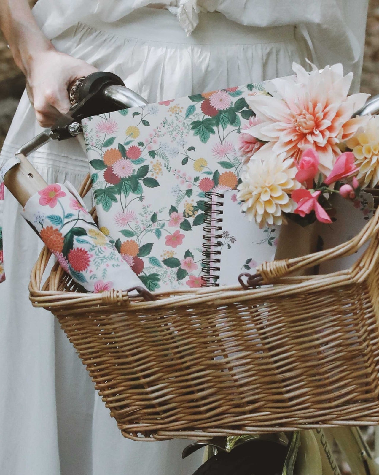 Classic Binder - Dahlia [PRE ORDER]