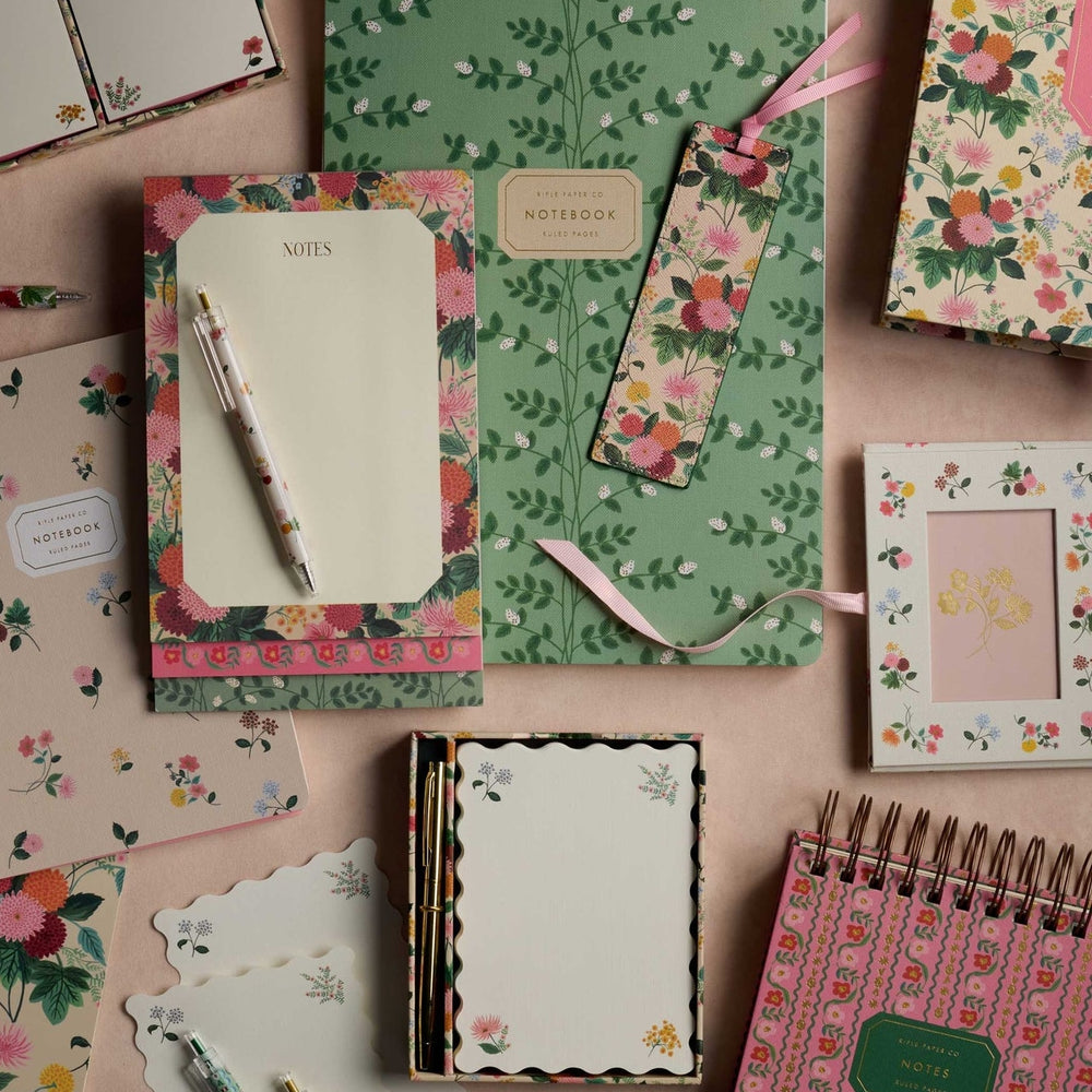
                      
                        Large Top Spiral Notebook - Climbing Vines [PRE ORDER]
                      
                    