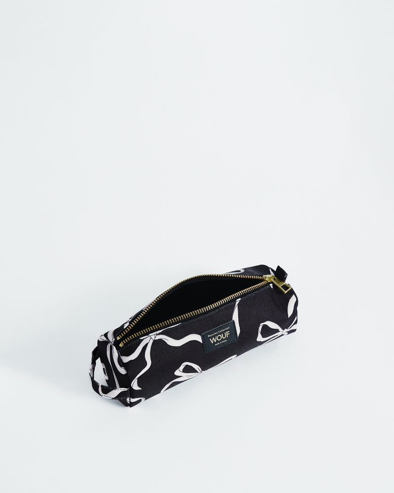 
                      
                        Pencil Case - Carlota
                      
                    