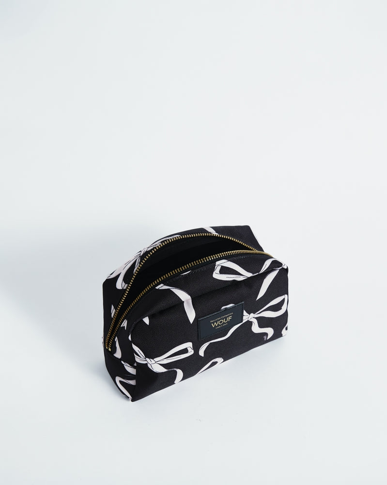 
                      
                        Toiletry Bag - Carlota
                      
                    