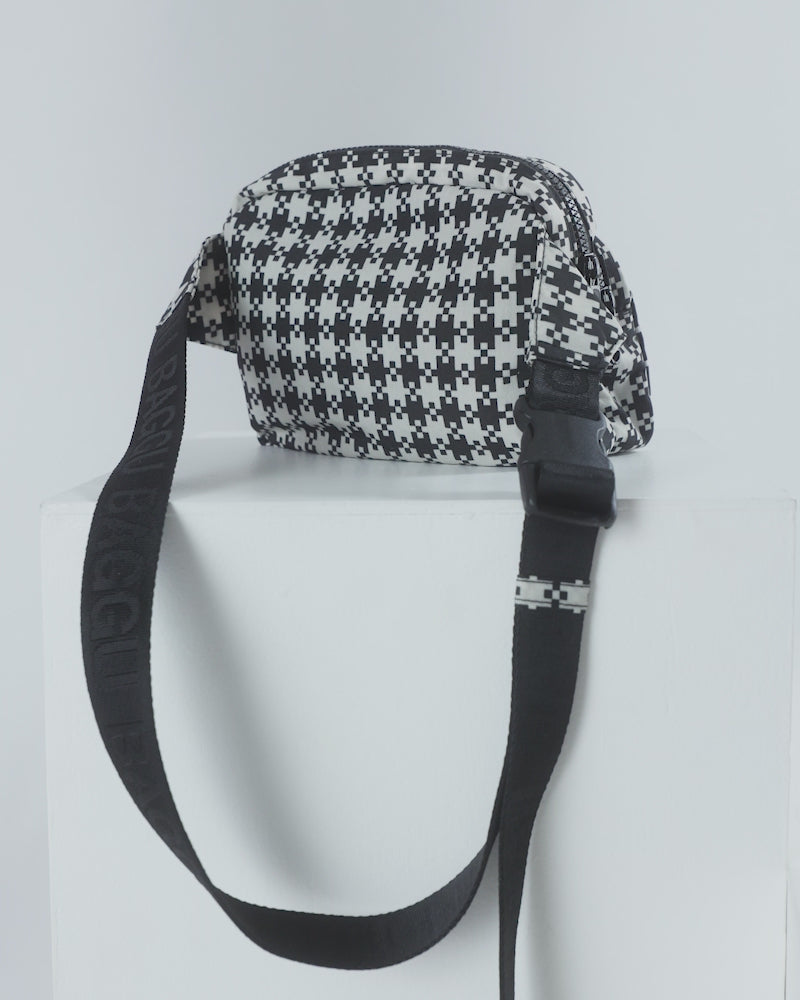 Baggu Black And White Pixel store Gingham Fanny Pack