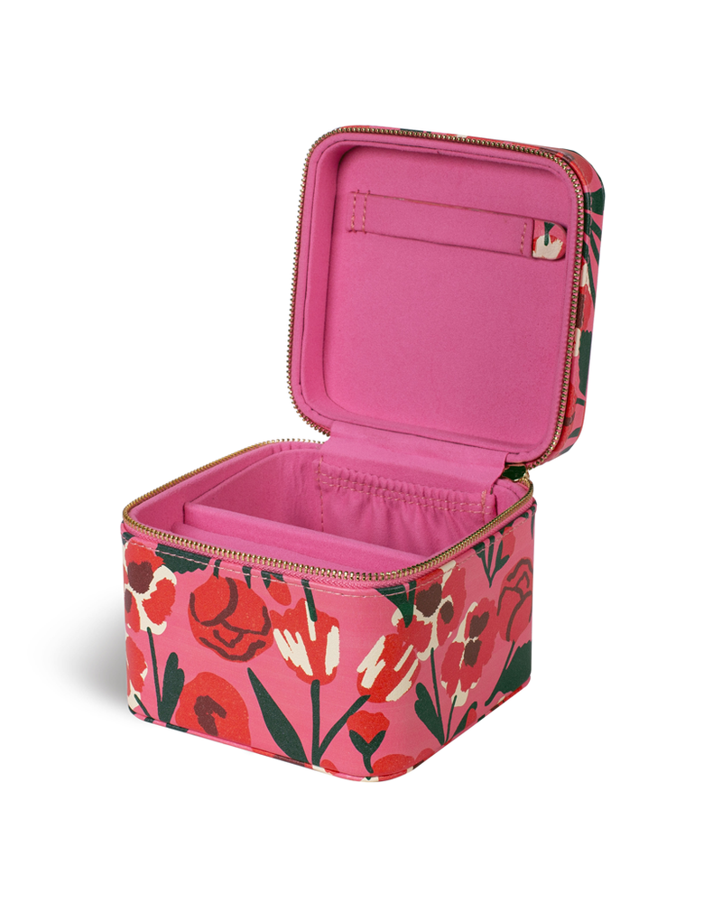 
                      
                        The Getaway Jewelry Organizer - Las Flores
                      
                    