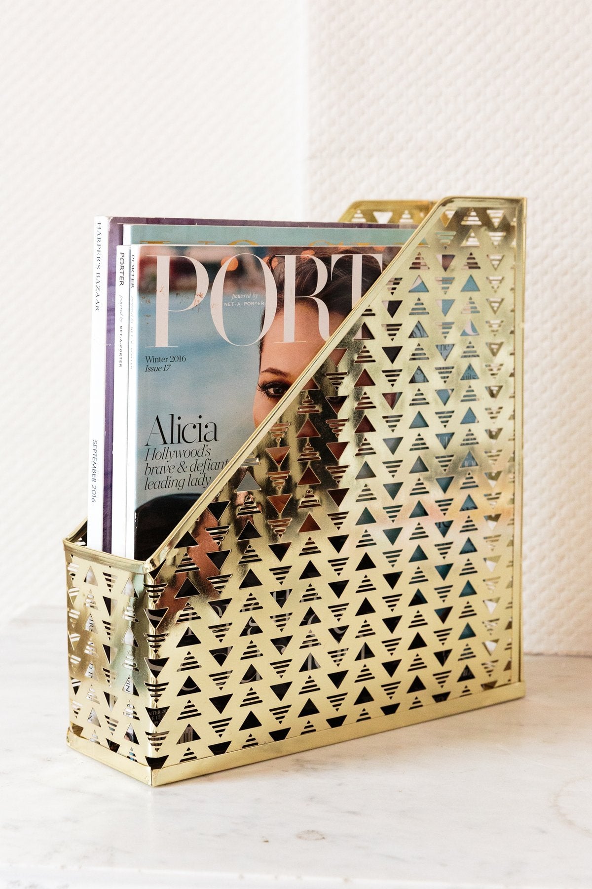 Magazine File - Gold