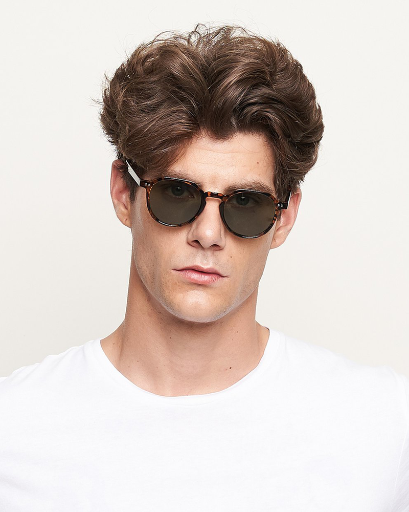 
                      
                        Chauen Sunnies - Tigre Olive
                      
                    