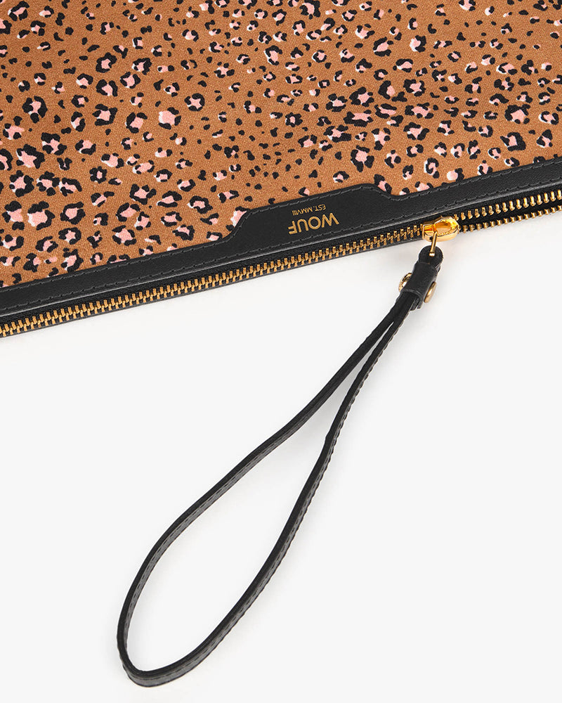 
                      
                        Night Clutch - Bruna
                      
                    