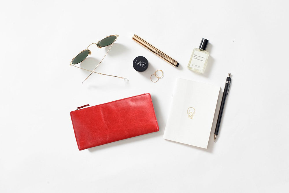 
                      
                        Dakota - Red
                      
                    