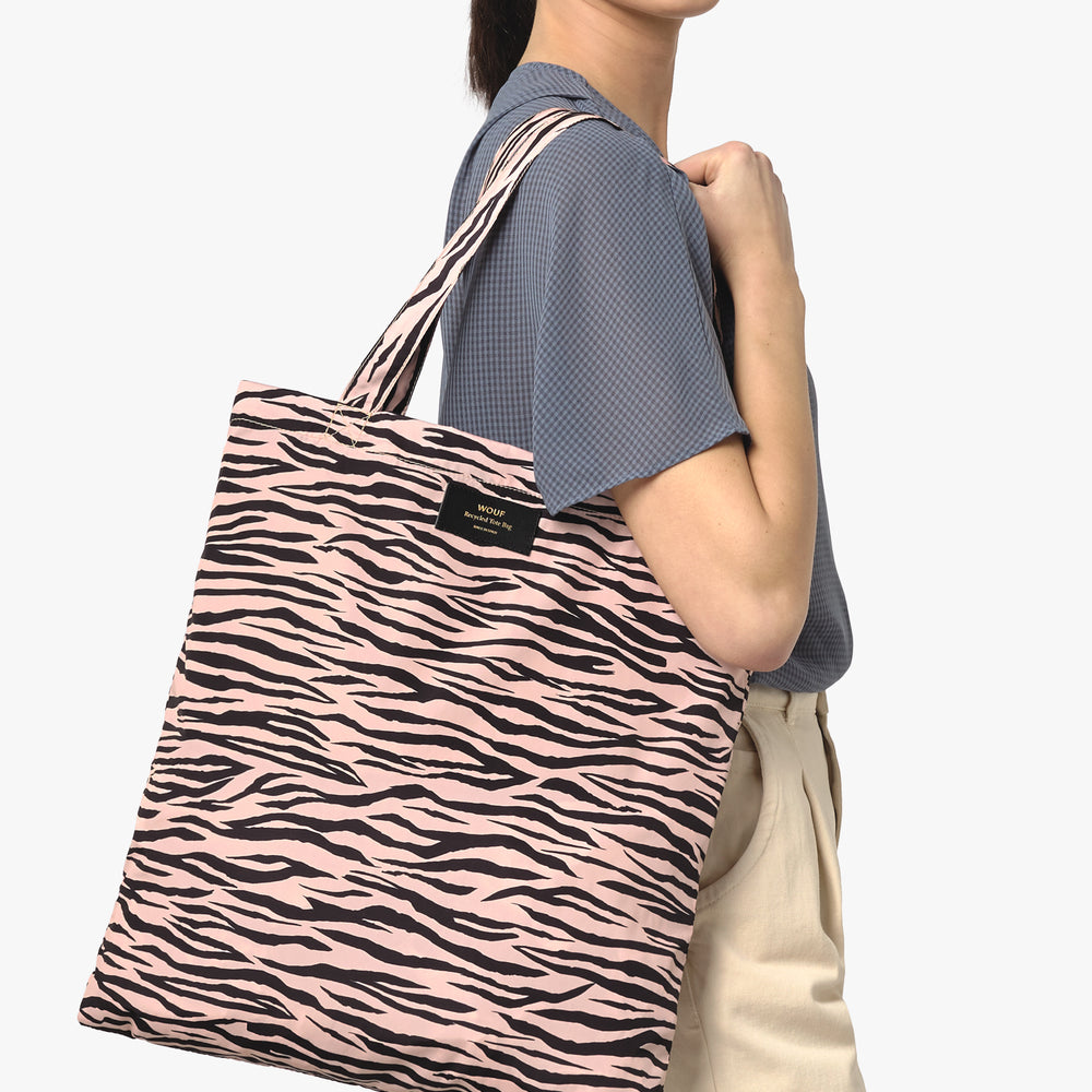 
                      
                        Tote Bag - Soft Tiger
                      
                    