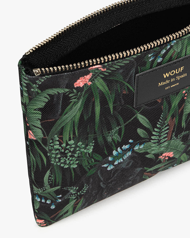 
                      
                        Pouch Bag - Janne
                      
                    
