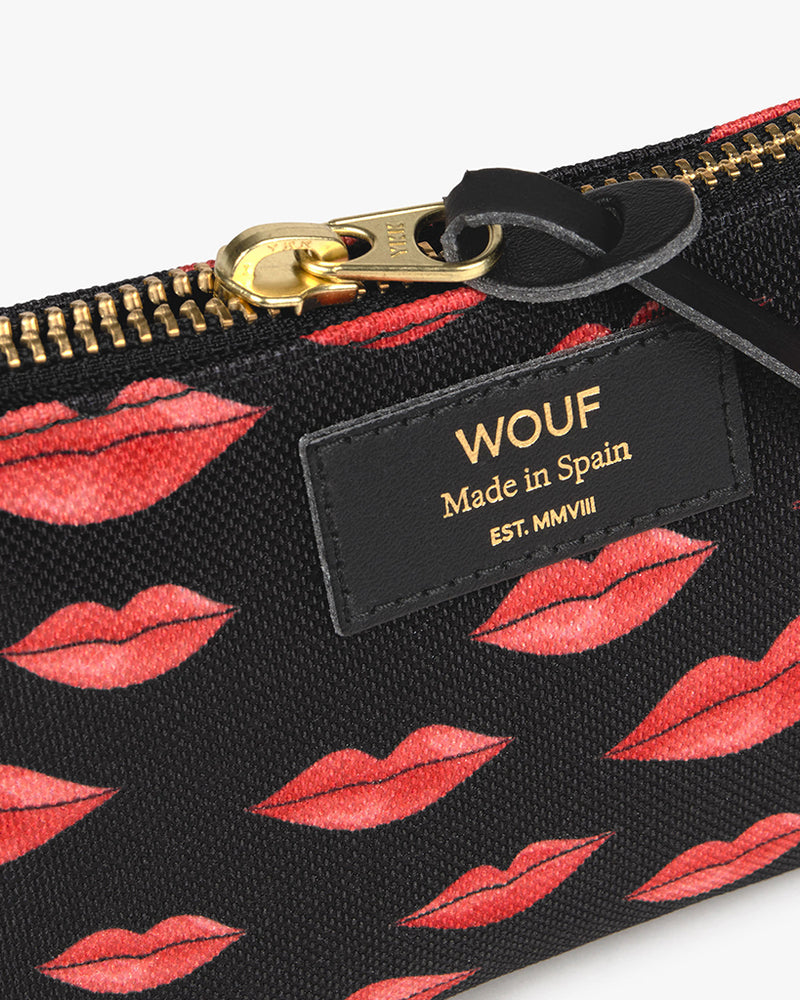 
                      
                        Pouch Bag - Beso
                      
                    