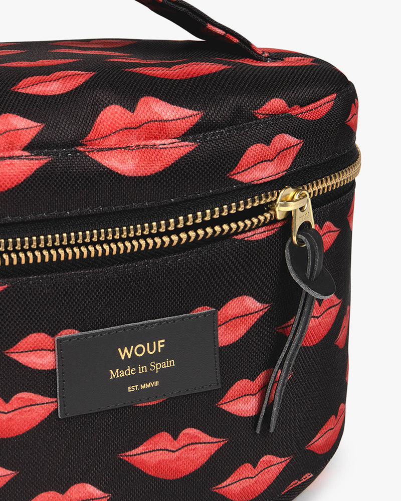 
                      
                        Make-Up Bag - Beso
                      
                    