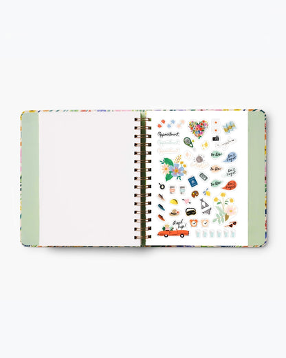 17-Month Covered Planner 2023 - Lea