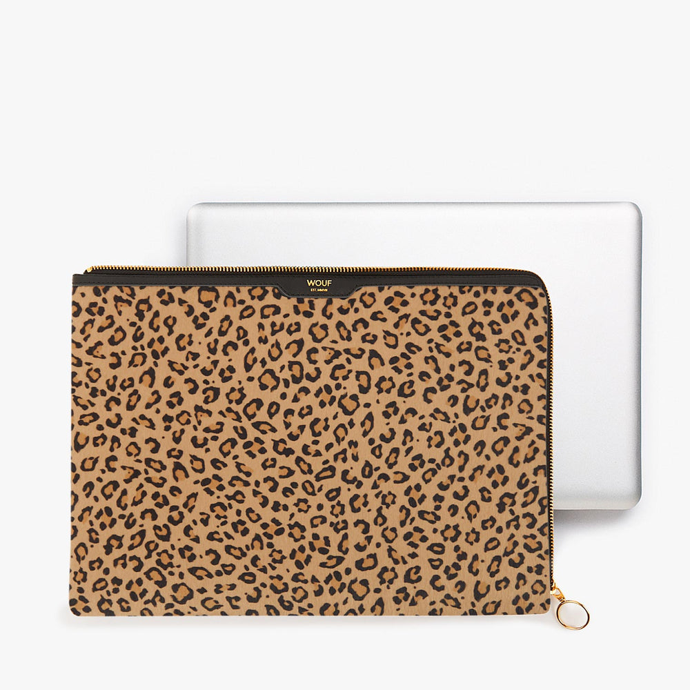 
                      
                        Tech Case - Safari
                      
                    