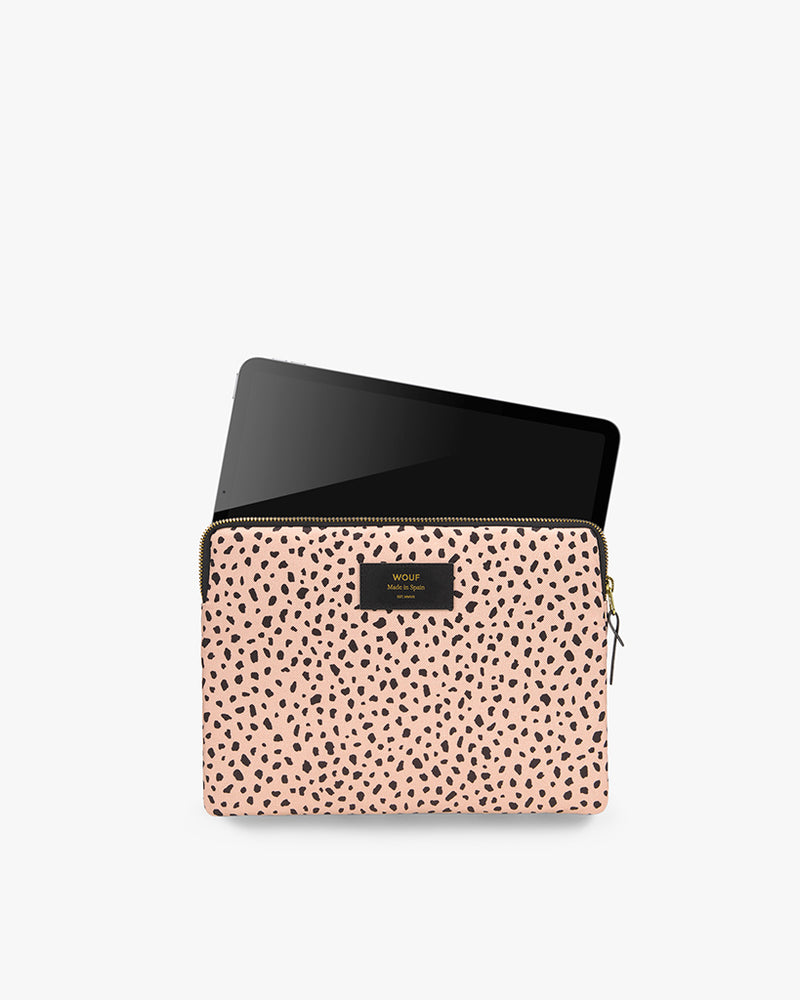
                      
                        Tech Case - Wild
                      
                    