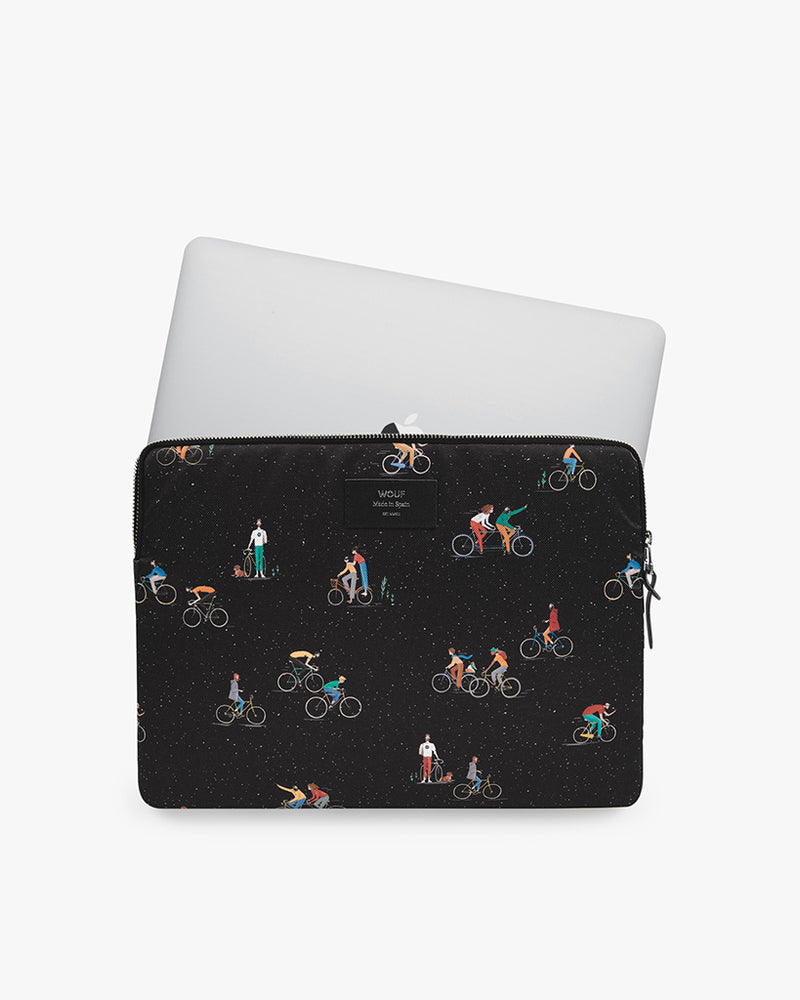 
                      
                        Tech Case - Riders
                      
                    