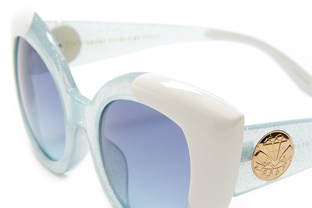 
                      
                        The Diamond Brunch - Gloss Sky Blue Glitter
                      
                    