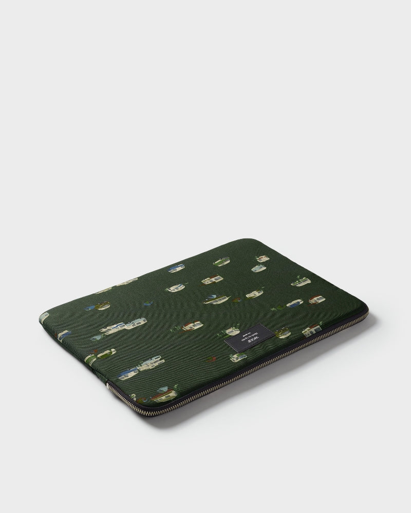 
                      
                        Tech Case - Big Sur
                      
                    