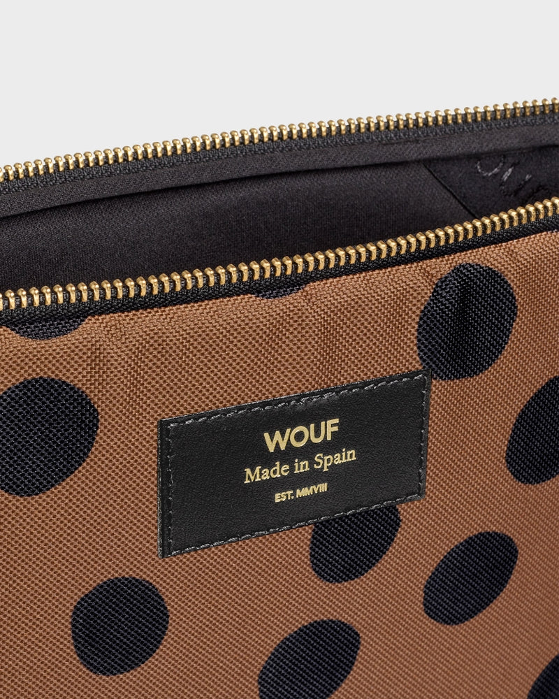 
                      
                        Tech Case - Dots
                      
                    