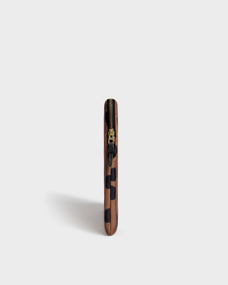 
                      
                        Tech Case - Dots
                      
                    