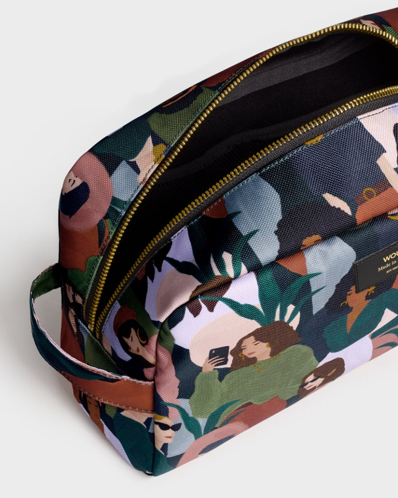 
                      
                        Toiletry Bag Large - Gina
                      
                    